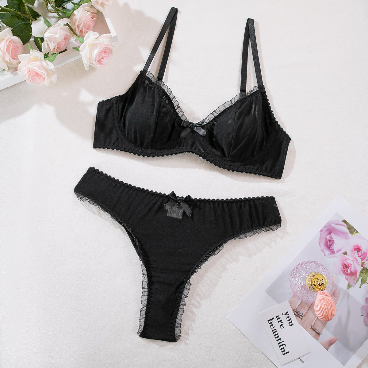 Elegantes schwarzes Dessous-Set